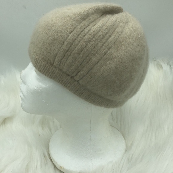 AGNONA WHITE CASHMERE BEANIE HAT WOMEN’S MADE IN ITALY BEIGE - Picture 1 of 8